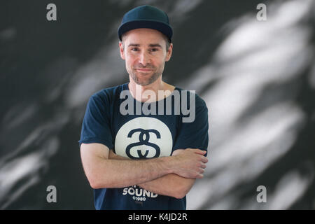 Crochet Dave musicien assiste à un photocall au cours de l'Edinburgh International Book Festival le 12 août 2017 à Édimbourg, en Écosse. Banque D'Images