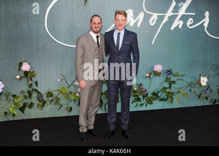 London, Royaume-Uni de Grande-Bretagne et d'Irlande du Nord. 06 Sep, 2017. Darren Aronofsky et Donald Mormaer Gleeson assister mère ! Premiere Royaume-uni - Londres, Angleterre (06/09/2017) dans le monde de l'utilisation | Credit : dpa/Alamy Live News Banque D'Images