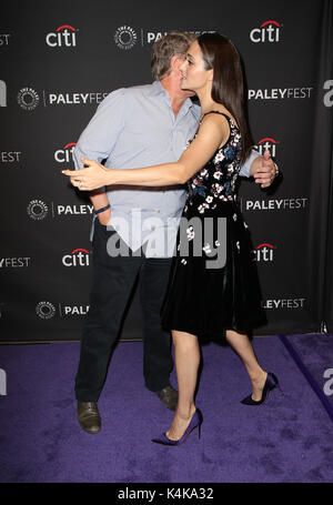 Los Angeles, Ca. Sep 6, 2017. John Wells, Emmy Rossum, lors de la présélection et de l'ÉHONTÉ DE BORD AU COURS DE LA 11E ÉDITION DU PALEYFEST FALL TV BANDES-ANNONCES Au Paley Center for Media en Californie le 6 septembre 2017. Credit : Faye S/media/Alamy Punch Live News Banque D'Images