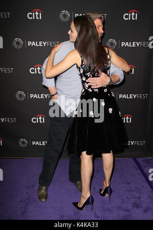 Los Angeles, Ca. Sep 6, 2017. John Wells, Emmy Rossum, lors de la présélection et de l'ÉHONTÉ DE BORD AU COURS DE LA 11E ÉDITION DU PALEYFEST FALL TV BANDES-ANNONCES Au Paley Center for Media en Californie le 6 septembre 2017. Credit : Faye S/media/Alamy Punch Live News Banque D'Images