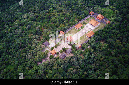 Shenyang, Shenyang, Chine. Sep 6, 2017. Shenyang, Chine-6th September 2017 : (usage éditorial uniquement. Chine).Le Mausolée Fuling, également connu sous le nom de mausolée de l'Est, est le mausolée de Nurhachi, l'empereur fondateur de la dynastie des Qing et son épouse, l'Impératrice Xiaocigao. Il a servi comme le site principal de cérémonies rituelles menées par la famille impériale durant l'ensemble de la dynastie des Qing.Situé dans la partie orientale de la ville de Shenyang, province de Liaoning, dans le nord-est de la Chine, Fuling a été un site du patrimoine mondial de l'Unesco depuis 2004. Crédit : SIPA Asie/ZUMA/Alamy Fil Live News Banque D'Images