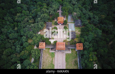 Shenyang, Shenyang, Chine. Sep 6, 2017. Shenyang, Chine-6th September 2017 : (usage éditorial uniquement. Chine).Le Mausolée Fuling, également connu sous le nom de mausolée de l'Est, est le mausolée de Nurhachi, l'empereur fondateur de la dynastie des Qing et son épouse, l'Impératrice Xiaocigao. Il a servi comme le site principal de cérémonies rituelles menées par la famille impériale durant l'ensemble de la dynastie des Qing.Situé dans la partie orientale de la ville de Shenyang, province de Liaoning, dans le nord-est de la Chine, Fuling a été un site du patrimoine mondial de l'Unesco depuis 2004. Crédit : SIPA Asie/ZUMA/Alamy Fil Live News Banque D'Images