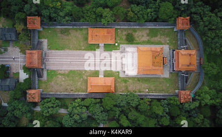 Shenyang, Shenyang, Chine. Sep 6, 2017. Shenyang, Chine-6th September 2017 : (usage éditorial uniquement. Chine).Le Mausolée Fuling, également connu sous le nom de mausolée de l'Est, est le mausolée de Nurhachi, l'empereur fondateur de la dynastie des Qing et son épouse, l'Impératrice Xiaocigao. Il a servi comme le site principal de cérémonies rituelles menées par la famille impériale durant l'ensemble de la dynastie des Qing.Situé dans la partie orientale de la ville de Shenyang, province de Liaoning, dans le nord-est de la Chine, Fuling a été un site du patrimoine mondial de l'Unesco depuis 2004. Crédit : SIPA Asie/ZUMA/Alamy Fil Live News Banque D'Images