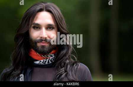 Munich, Allemagne. 12Th Mar, 2017. La chanteuse Conchita Wurst (Thomas Neuwirth) à Munich (Allemagne), 5 septembre 2017. Photo : Sven Hoppe/dpa/Alamy Live News Banque D'Images