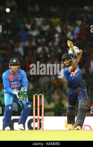 Colombo, Sri Lanka. 6rh, Sept 2017. Sri Lanka's Ashan joue un Priyanjan tourné pendant leur seul vingt20 cricket contre l'Inde à R Premadasa International Cricket Stadium à Colombo, Sri Lanka le mercredi 6 septembre 2017. Credit : Pradeep Dambarage/Alamy Live News Banque D'Images