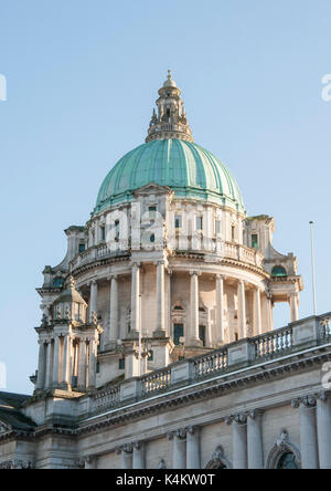 Low angle view of la coupole de Belfast City Hall Banque D'Images