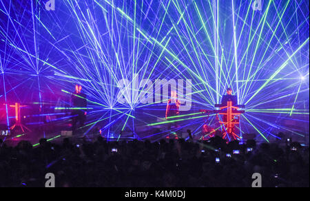 Pet Shop Boys titre Brighton Pride Festival avec leur plein 90 minutes SUPER Tour comprend : Pet Shop Boys Où : Brighton, Royaume-Uni Quand : 05 août 2017 Crédit : Chris Jepson/WENN.com Banque D'Images