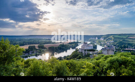 La France, l'Eure (27), Les Andelys, Château-Gaillard et la Seine (vue aérienne) // France, Eure, Les Andelys, Château Gaillard et la Seine (vue aérienne) Banque D'Images