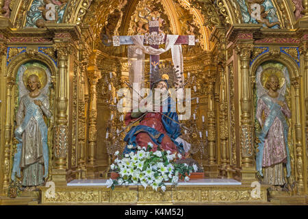 Salamanque, Espagne, avril - 17, 2016 : l'autel baroque polychrome sculpté de Notre-Dame de tristesse (Capilla de los dolores) Banque D'Images