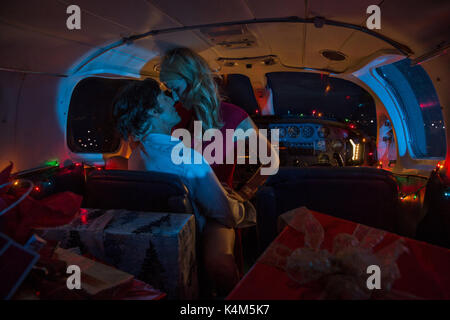 Faite de l'Amérique est un film biographique américain 2017 réalisé par Doug Liman, écrit par Gary Spinelli et avec Tom Cruise. Cette photo est pour un usage éditorial uniquement et est l'auteur de la société film et/ou le photographe attribué par le film ou la société de production et ne peut être reproduite que par des publications dans le cadre de la promotion du film ci-dessus. Un crédit obligatoire pour l'entreprise de film est nécessaire. Le photographe devrait également être portés lorsqu'il est connu. Banque D'Images