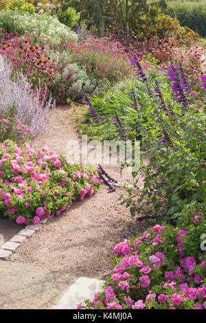 Jardins de Brightwater, Saxby, Lincolnshire, Royaume-Uni. L'été, août 2017. Banque D'Images