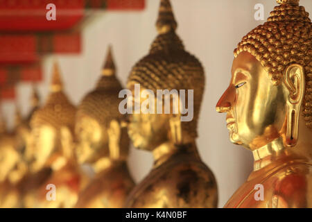 La posture de méditation bouddhas de bronze, Wat Pho, Bangkok, Thaïlande, Asie du Sud-Est, Asie Banque D'Images