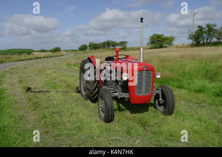 Tracteur Massey Ferguson 35 Banque D'Images