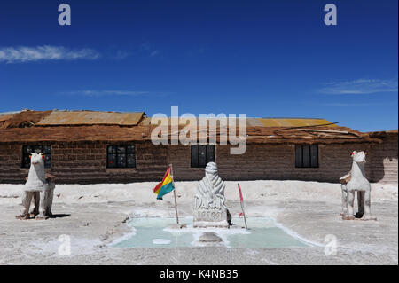 L'Hôtel de Sal Playa Blanca, le premier hôtel de sel situé sur les salines à Uyuni, Bolivie Banque D'Images