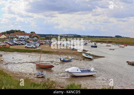 La crique de Burnham-Overy-Staithe sur la côte de Norfolk, Angleterre, Royaume-Uni Banque D'Images