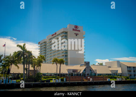 Fort Lauderdale, USA - 11 juillet 2017 : beau grand bâtiment de l'hôtel Hilton de la ville de Fort Lauderdale, Floride Banque D'Images