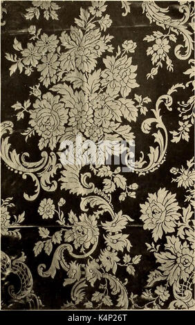 Textiles décoratifs ; un livre illustré sur les meubles, les revêtements de murs et sols, y compris les damas, velours et brocarts, tapisseries, Dentelles, broderies, chintzes, cretons, de tentures et de meubles, papier peint, parures Banque D'Images