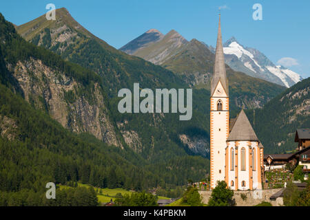 En vertu de la ville heiligenblut grossglockner mountain dans le parc national du Hohe Tauern en Autriche Banque D'Images