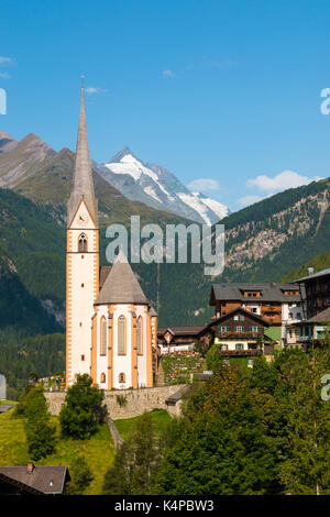 En vertu de la ville heiligenblut grossglockner mountain dans le parc national du Hohe Tauern en Autriche Banque D'Images