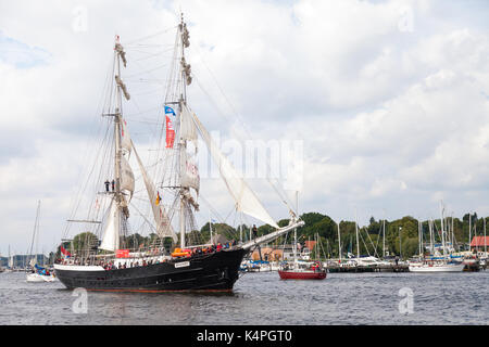 Warnemuende / Allemagne - 12 août 2017 : sailing ship mercedes à un événement public dans le Hanse Sail Rostock, Allemagne. Banque D'Images