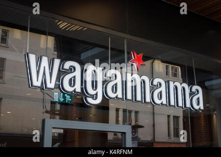 Wagamama - d'inspiration asiatique, une chaîne de restaurant japonais vient d'être acheté par le Groupe Restaurant Banque D'Images