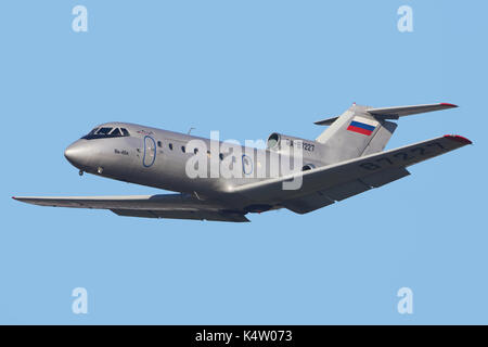 Vnukovo, dans la région de Moscou, Russie - le 16 octobre 2015 : Yakovlev Yak-40k ra-87227 de barkol Airlines à l'aéroport international de Vnukovo. Banque D'Images