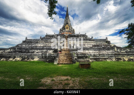 Chedi Phukhao Thong, Ayutthaya, Thaïlande Banque D'Images