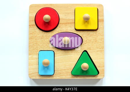 Puzzle de trieur en bois pour enfant Banque D'Images