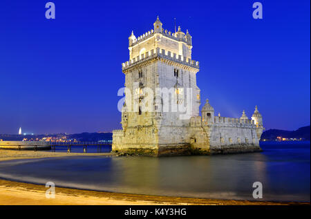 Torre de Belém (Tour de Belém), site classé au patrimoine mondial de l'UNESCO, construit au XVIe siècle, Lisbonne, Portugal Banque D'Images