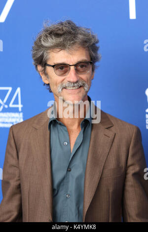 Lido di Venezia, Italie. 07Th nov, 2017. L'Europe, Italie, Lido di Venezia, 07 septembre 2017 : le réalisateur italien Silvio Soldini au photocall du film 'il colore nascosto delle cose', au 74e festival international du film de Venise photo credit : ottavia da re/sintesi/Alamy live news Banque D'Images