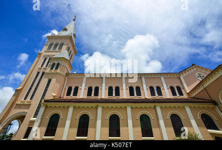 Nicolas de Bari cathédrale (église de poulet) dans la région de Dalat au Vietnam. c'est l'une des plus célèbres églises de Dalat city par unique et historique architecture Banque D'Images