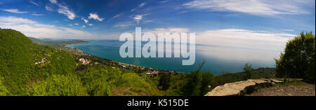 panorama, vue sur la mer, dans le New Athos Banque D'Images