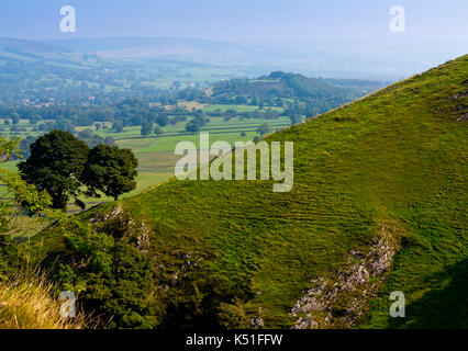 Vue sur le paysage du parc national Peak District et l'espoir Vallley à Castleton dans le Derbyshire, Angleterre, Royaume-Uni Banque D'Images