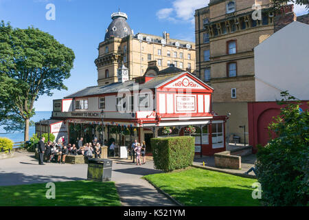 La gare supérieure du funiculaire de Scarborough ou cliff railway. Banque D'Images