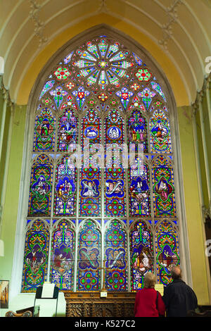 Fenêtre de style gothique de l'est, St Michaels dans l'église en fonte Hamlet, Liverpool, par Shrigley et Hunt. Architecte Thomas Rickman. Catégorie 1. Banque D'Images