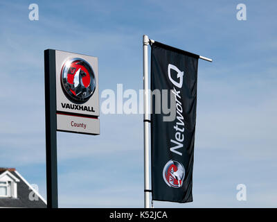 Concessionnaire automobile vauxhall comté signes en barnstaple, Devon, UK Banque D'Images