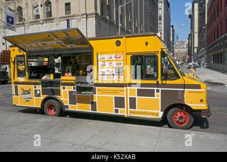 L'Wafles et Dinges camion alimentaire stationné à côté de NYU à Greenwich Village, Manhattan, New York City Banque D'Images