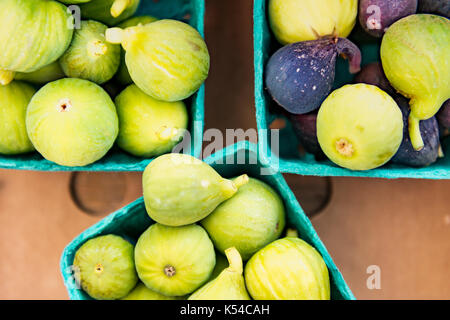 Produits frais, produits bio, légumes, marché des producteurs Banque D'Images