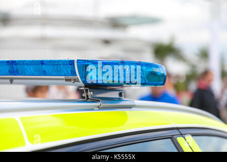 Blue Light Bar sur un véhicule de la police suédoise Banque D'Images