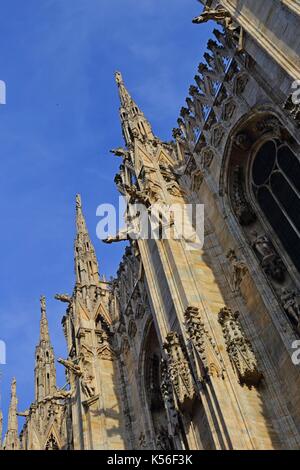 Le toit de la cathédrale de Milan (Duomo di Milano) à Milan, Italie. Banque D'Images