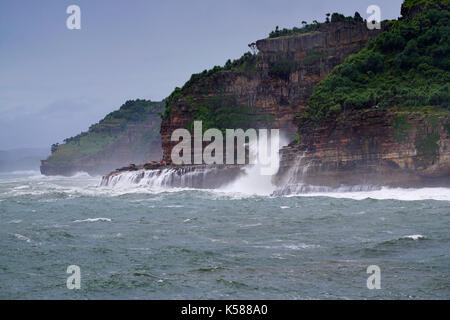 Plage de extrême timang gunungkidul passage à proximité de l'île de watu panjang à Yogyakarta, Indonésie. Banque D'Images