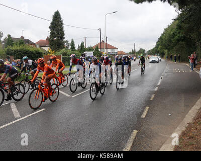 Westerfield, Suffolk, UK. 8 septembre, 2017. tour of Britain stage 6 passe par playford suffolk. crédit : Angela Chalmers/Alamy live news Banque D'Images