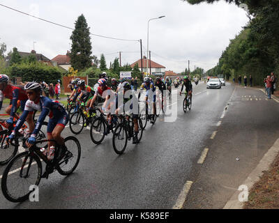 Westerfield, Suffolk, UK. 8 septembre, 2017. tour of Britain stage 6 passe par playford suffolk. crédit : Angela Chalmers/Alamy live news Banque D'Images