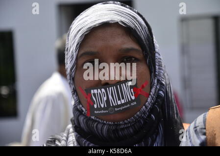 Dhaka, Bangladesh. 05Th Sep 2017. Peuples autochtones du Bangladesh de protestation contre la violence sur la population Rohingya du Myanmar en face de National Press Club à Dhaka, Bangladesh. Le 08 septembre, 2017 Crédit : Mamunur Rashid/Alamy Live News Banque D'Images