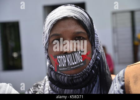 Dhaka, Bangladesh. 05Th Sep 2017. Peuples autochtones du Bangladesh de protestation contre la violence sur la population Rohingya du Myanmar en face de National Press Club à Dhaka, Bangladesh. Le 08 septembre, 2017 Crédit : Mamunur Rashid/Alamy Live News Banque D'Images