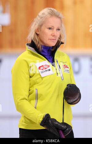 Hokkaido, Japon. Sep 9, 2017 Janet. hyuriman () curling : play-off de décider la représentante des femmes du Japon pour les jeux olympiques d'hiver de pyeongchang 2018, deuxième manche macth entre ls kitami 5-7 chubu electric power au curling tokoro à Hokkaido, Japon . Crédit : naoki nishimura/aflo sport/Alamy live news Banque D'Images
