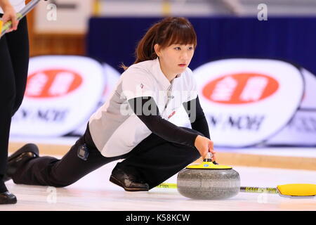 Hokkaido, Japon. Sep 9, 2017. ikue kitazawa () curling : play-off de décider la représentante des femmes du Japon pour les jeux olympiques d'hiver de pyeongchang 2018, deuxième manche macth entre ls kitami 5-7 chubu electric power au curling tokoro à Hokkaido, Japon . Crédit : naoki nishimura/aflo sport/Alamy live news Banque D'Images