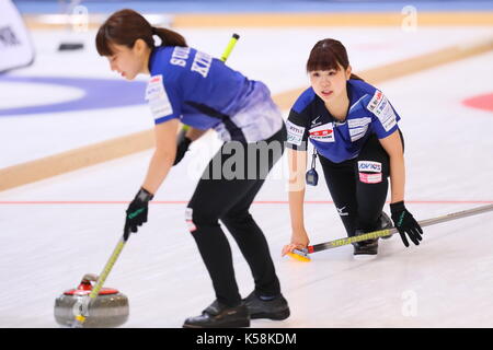 Hokkaido, Japon. Sep 9, 2017. yurika yoshida (ls) curling : play-off de décider la représentante des femmes du Japon pour les jeux olympiques d'hiver de pyeongchang 2018, deuxième manche macth entre ls kitami 5-7 chubu electric power au curling tokoro à Hokkaido, Japon . Crédit : naoki nishimura/aflo sport/Alamy live news Banque D'Images
