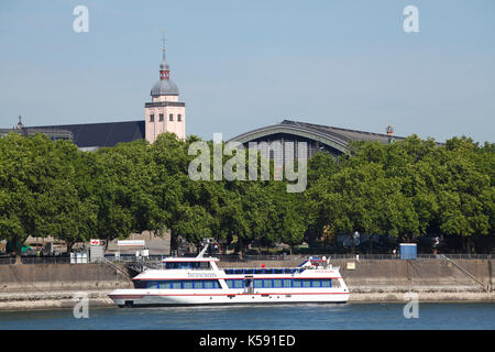 Kirche St. Maria Himmelfahrt, Hauptbahnhof, Rhein, Köln, Nordrhein-Westfalen, Deutschland I Church St. Mariae Himmelfahrt, gare centrale, Cologne, Banque D'Images