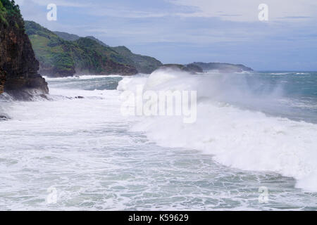 Plage de extrême timang gunungkidul passage à proximité de l'île de watu panjang à Yogyakarta, Indonésie. Banque D'Images